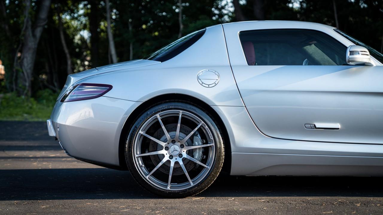 2011 Mercedes - Benz SLS AMG