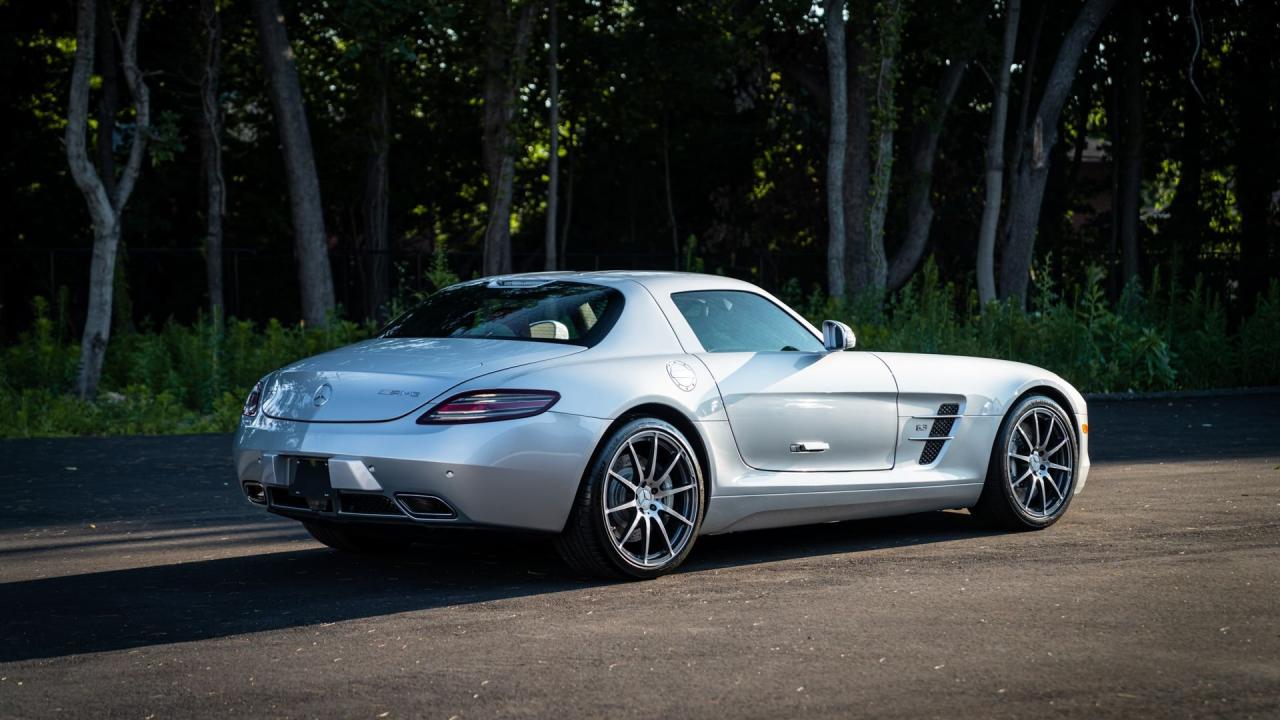 2011 Mercedes - Benz SLS AMG
