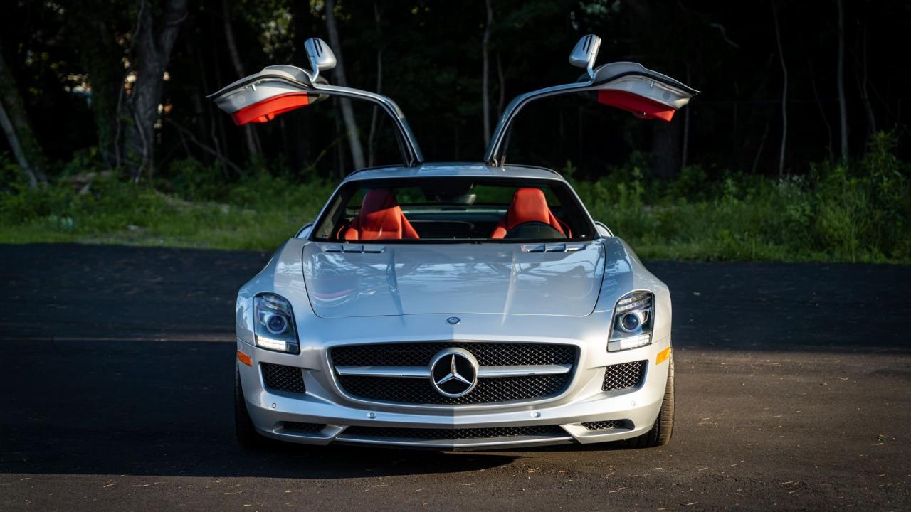 2011 Mercedes - Benz SLS AMG