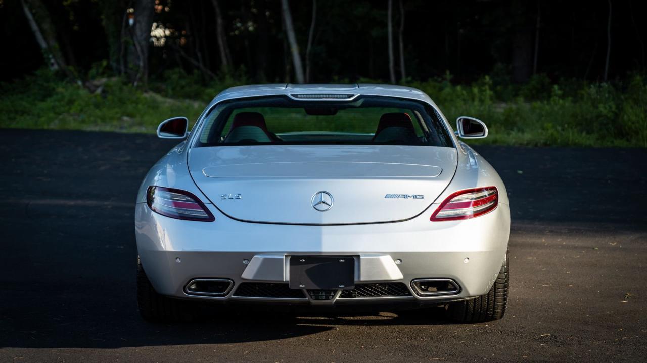 2011 Mercedes - Benz SLS AMG