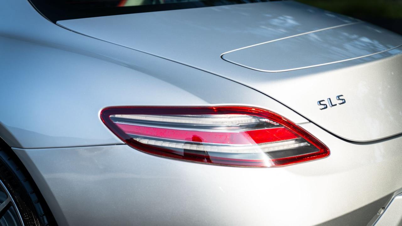 2011 Mercedes - Benz SLS AMG