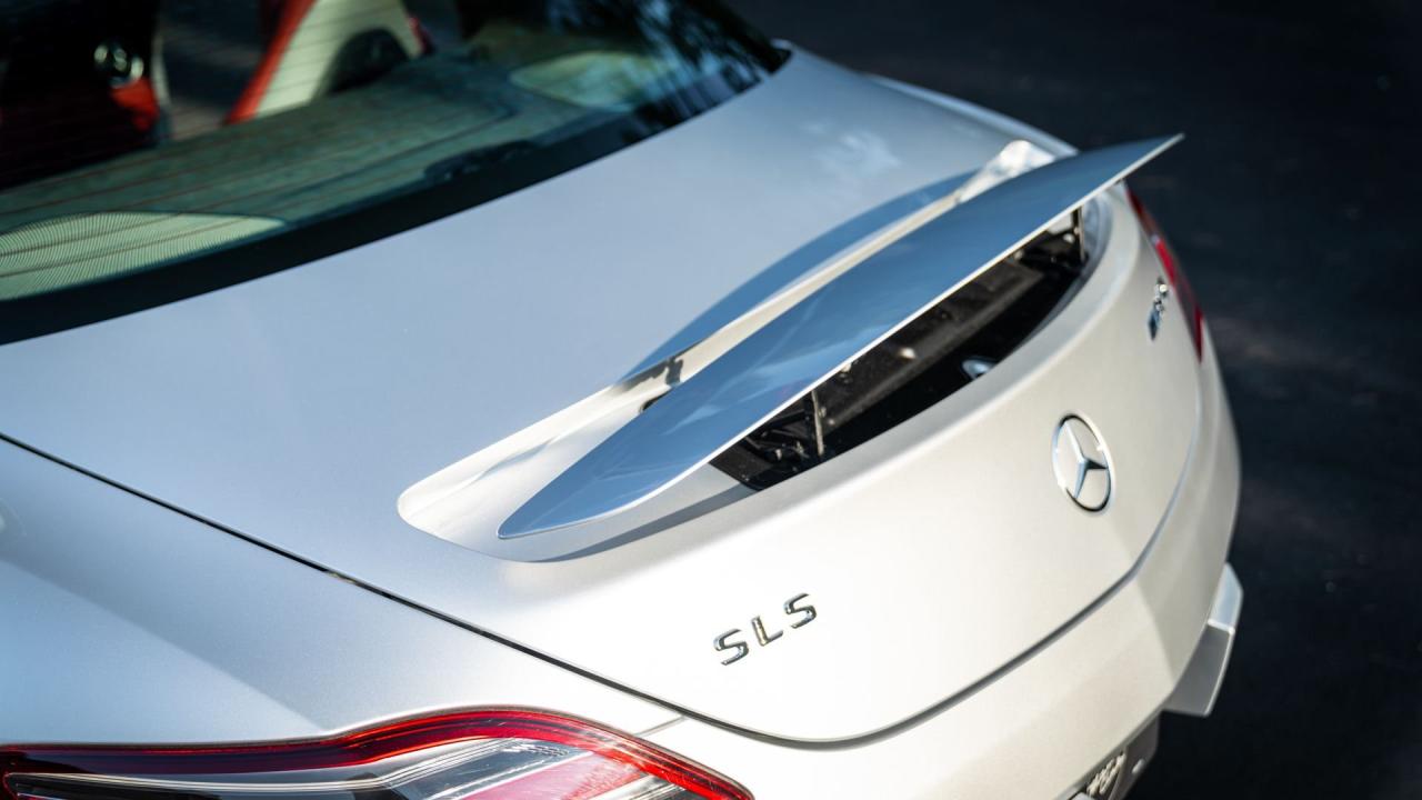2011 Mercedes - Benz SLS AMG