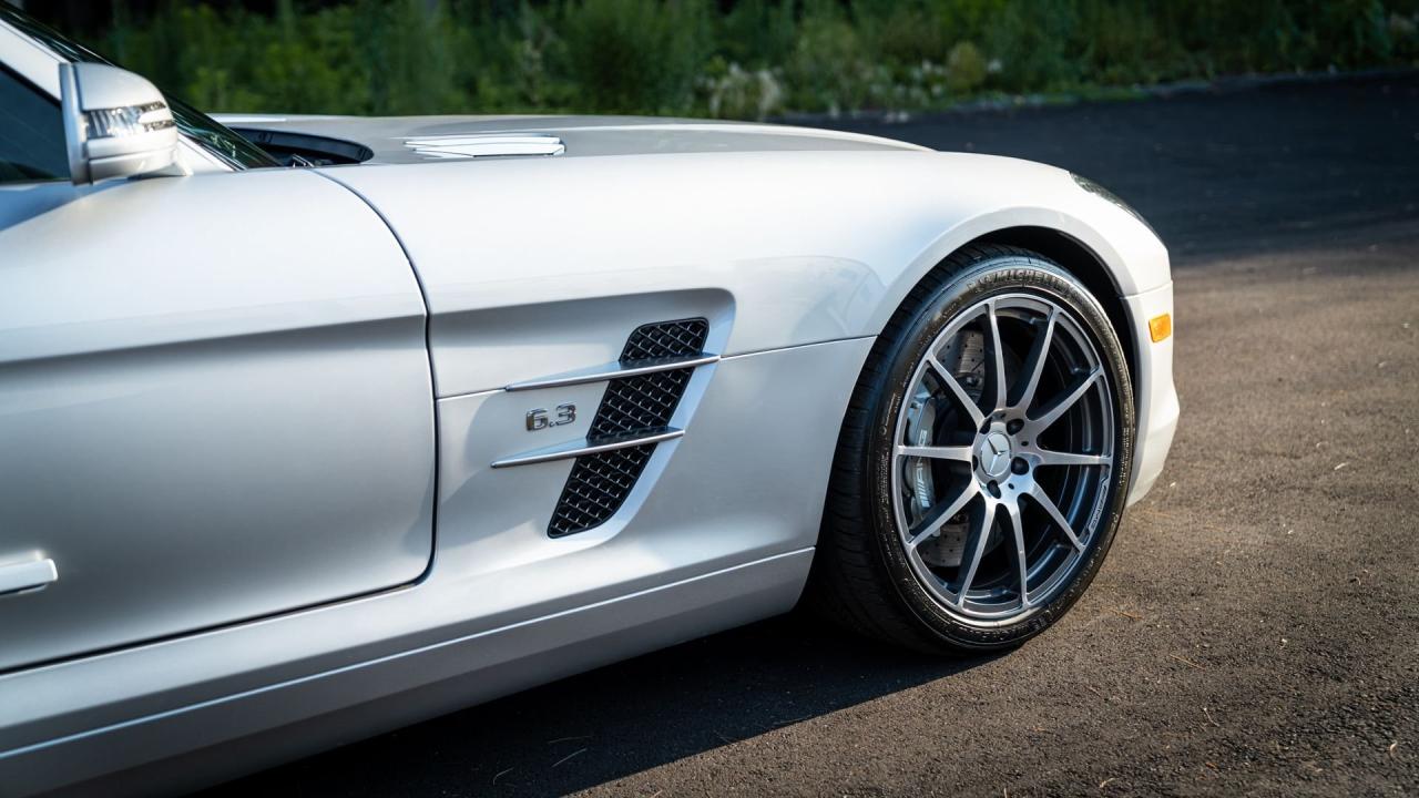 2011 Mercedes - Benz SLS AMG