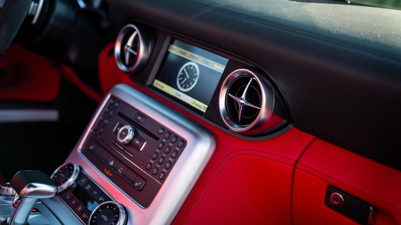 2011 Mercedes - Benz SLS AMG