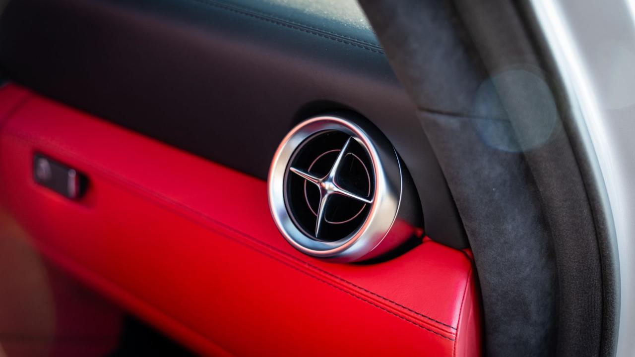 2011 Mercedes - Benz SLS AMG
