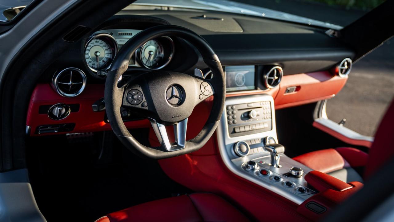 2011 Mercedes - Benz SLS AMG