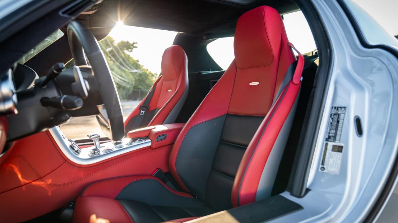 2011 Mercedes - Benz SLS AMG