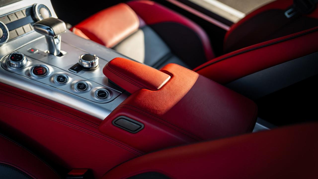 2011 Mercedes - Benz SLS AMG