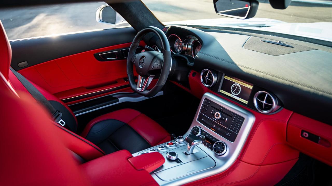 2011 Mercedes - Benz SLS AMG