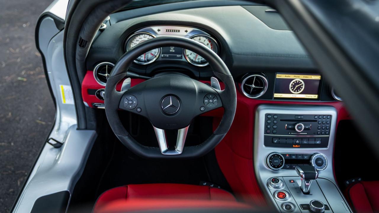 2011 Mercedes - Benz SLS AMG