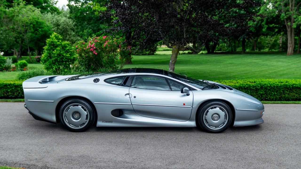 1993 Jaguar XJ220