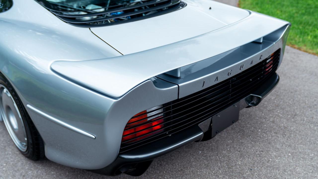 1993 Jaguar XJ220