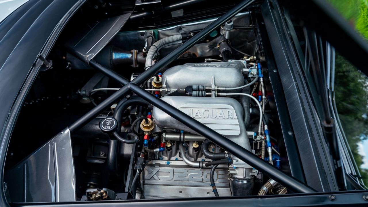 1993 Jaguar XJ220
