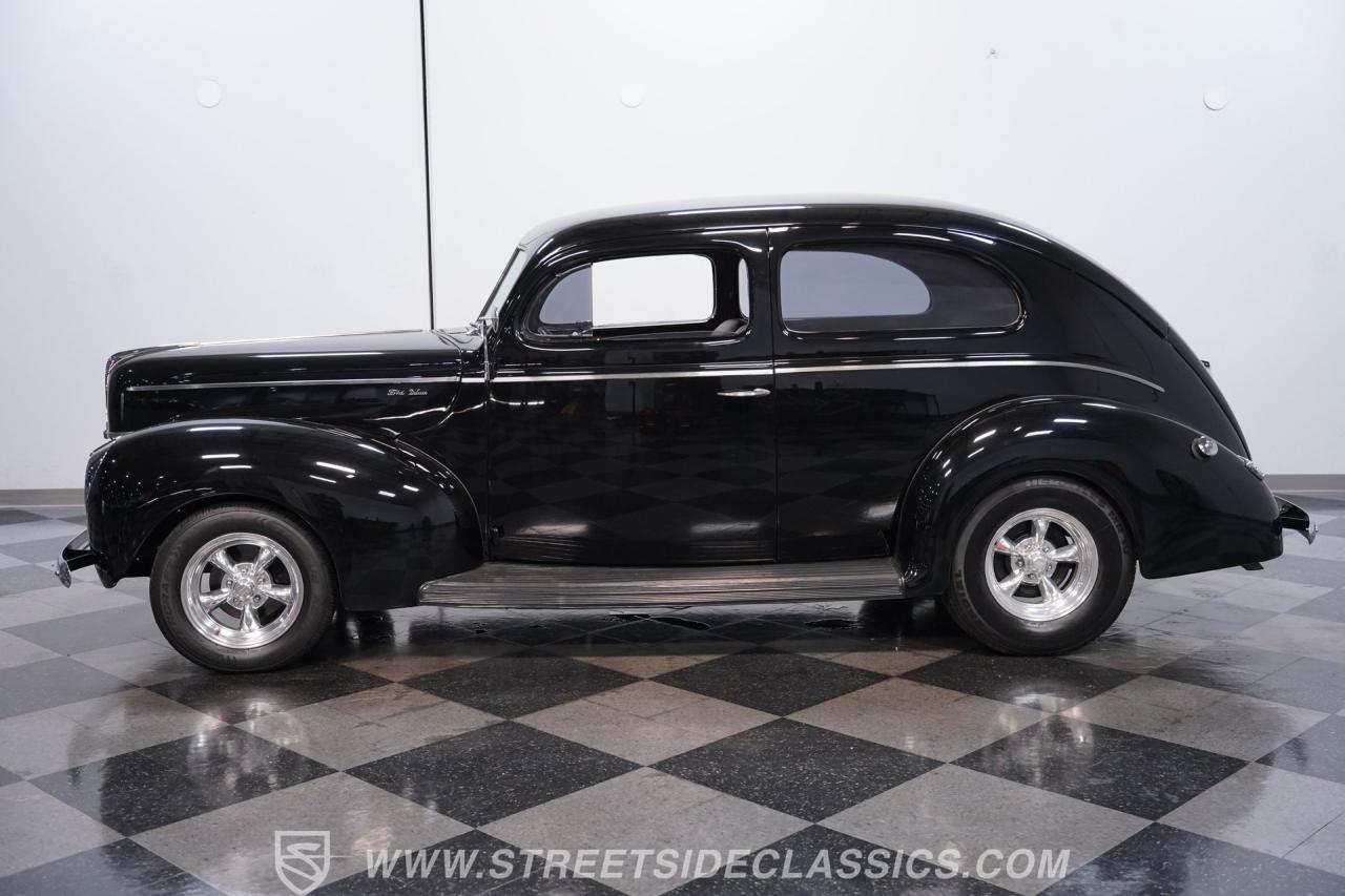 1940 Ford Tudor Sedan Restomod