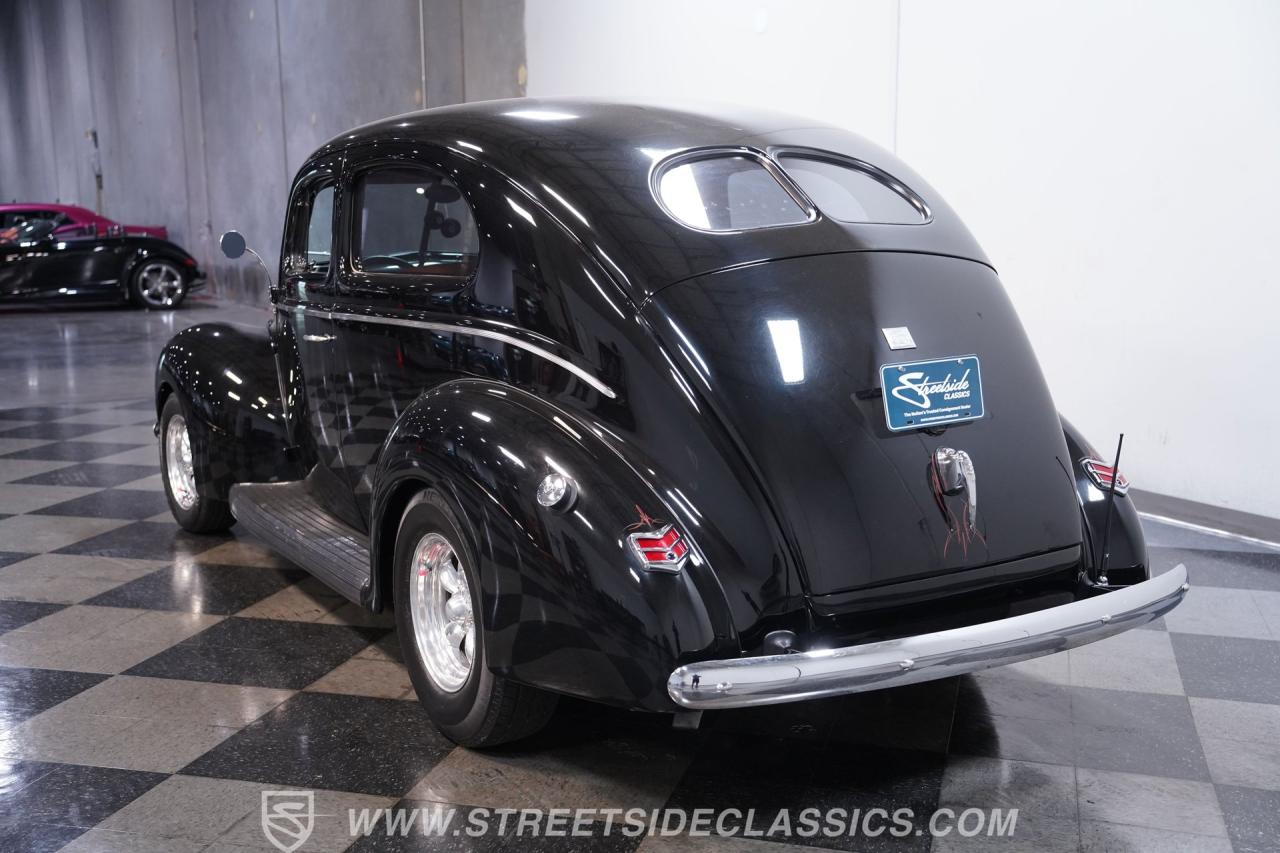 1940 Ford Tudor Sedan Restomod