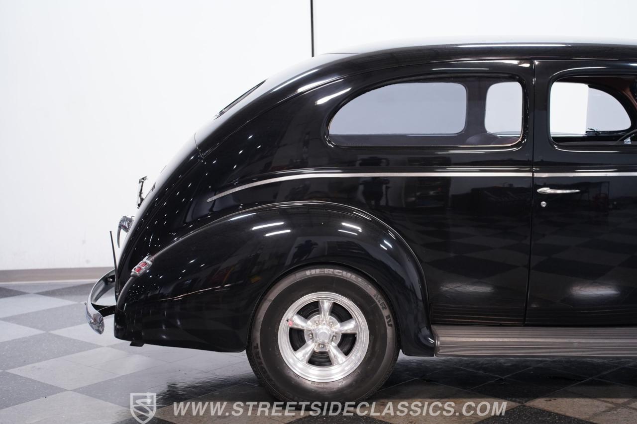 1940 Ford Tudor Sedan Restomod