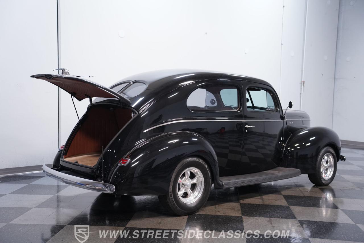 1940 Ford Tudor Sedan Restomod