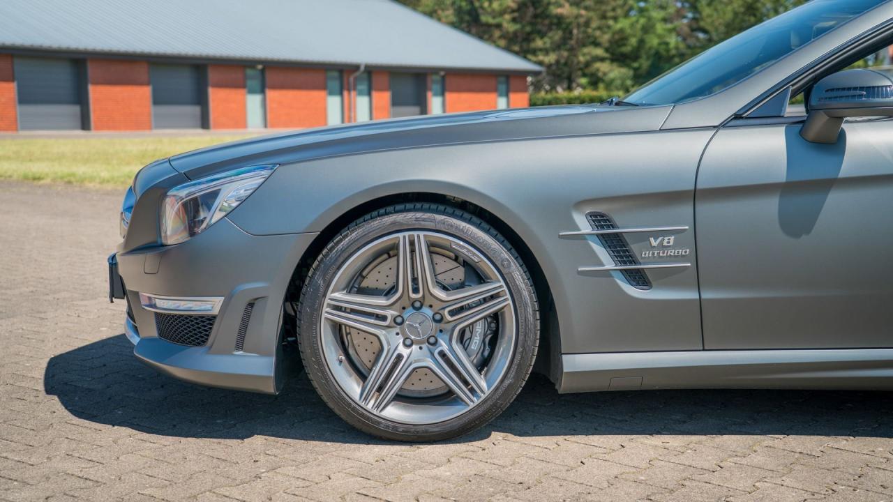 2013 Mercedes - Benz SL 63 AMG
