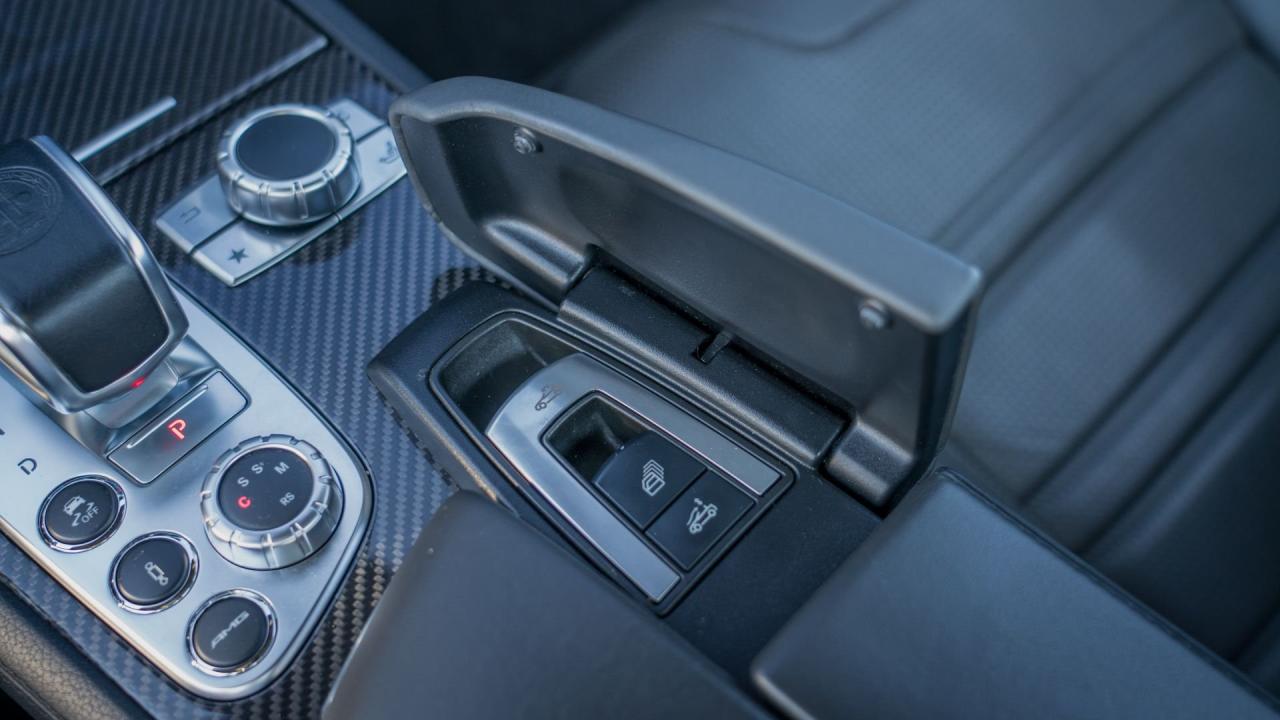 2013 Mercedes - Benz SL 63 AMG