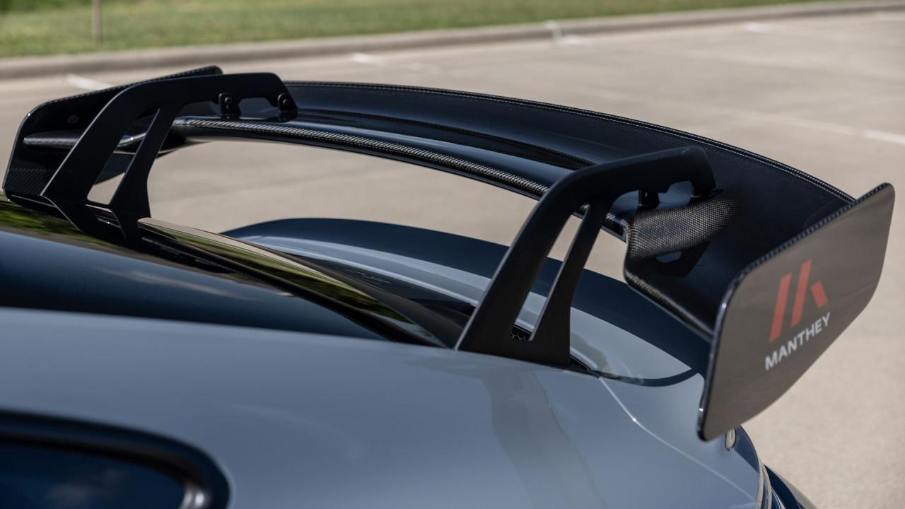 2023 Porsche 911 GT3 "Manthey Racing"