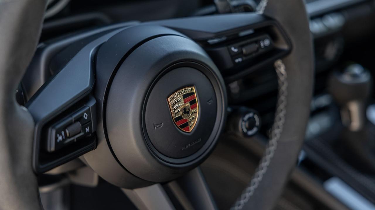 2023 Porsche 911 GT3 "Manthey Racing"
