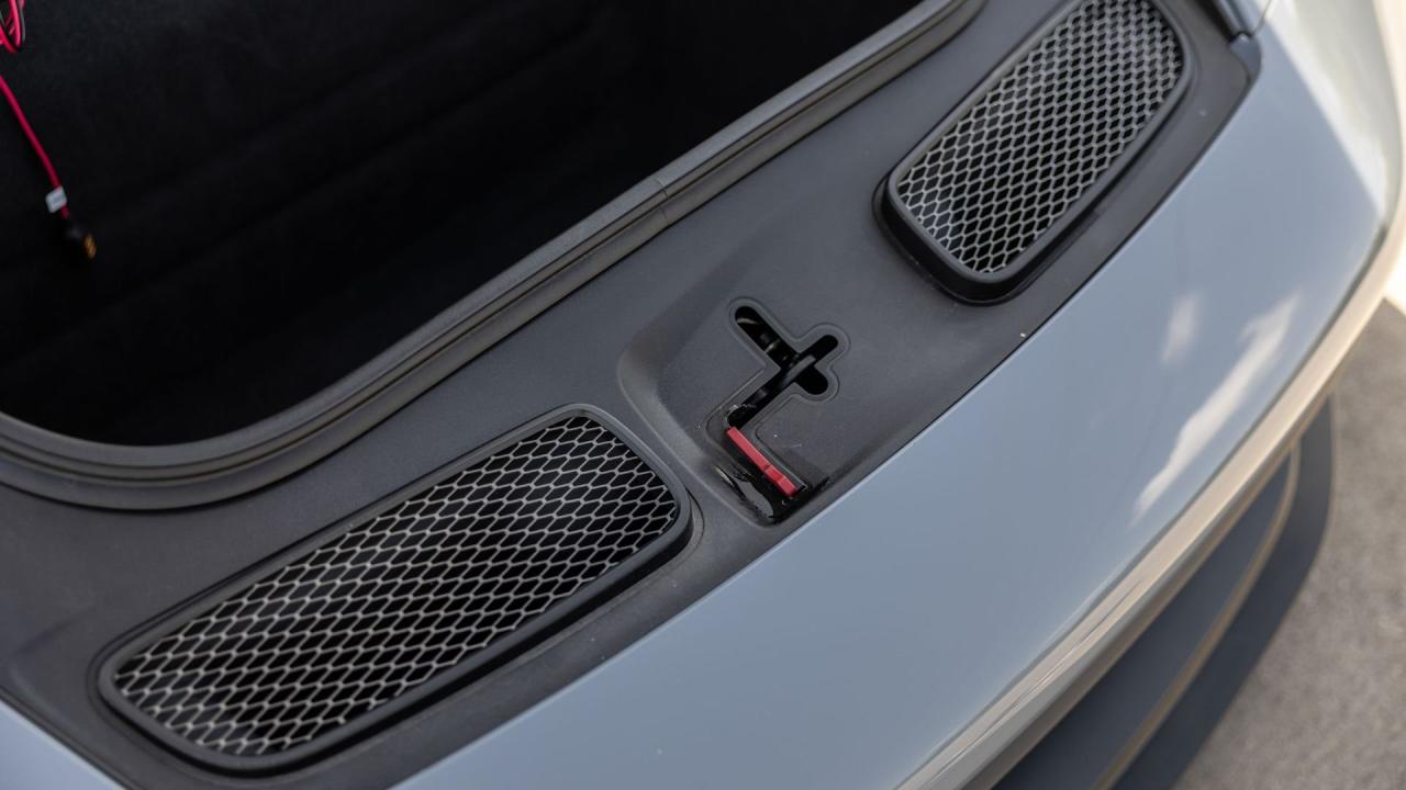 2023 Porsche 911 GT3 "Manthey Racing"