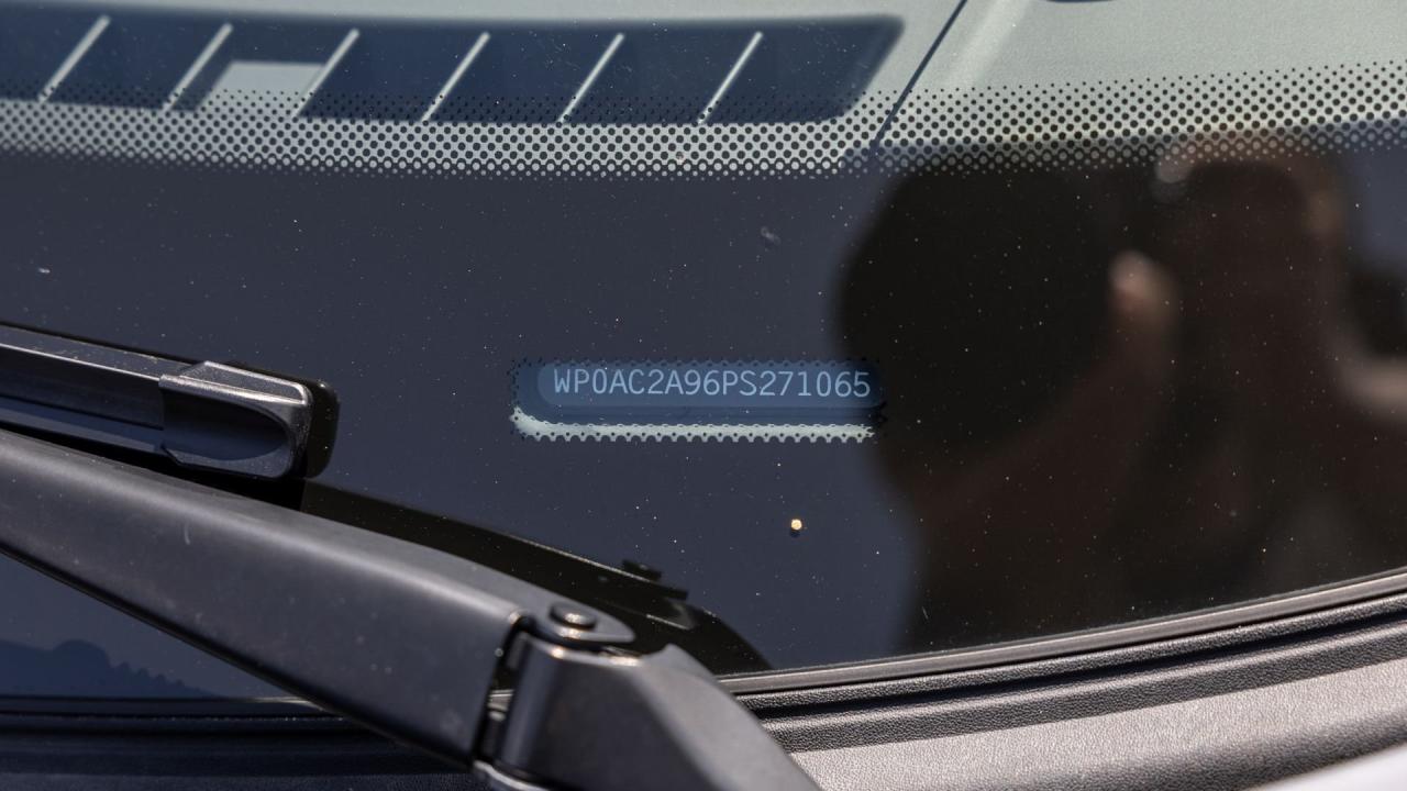2023 Porsche 911 GT3 "Manthey Racing"