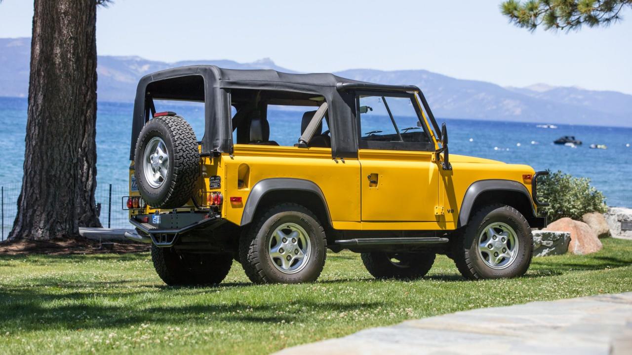 1997 Land Rover Defender 90 NAS