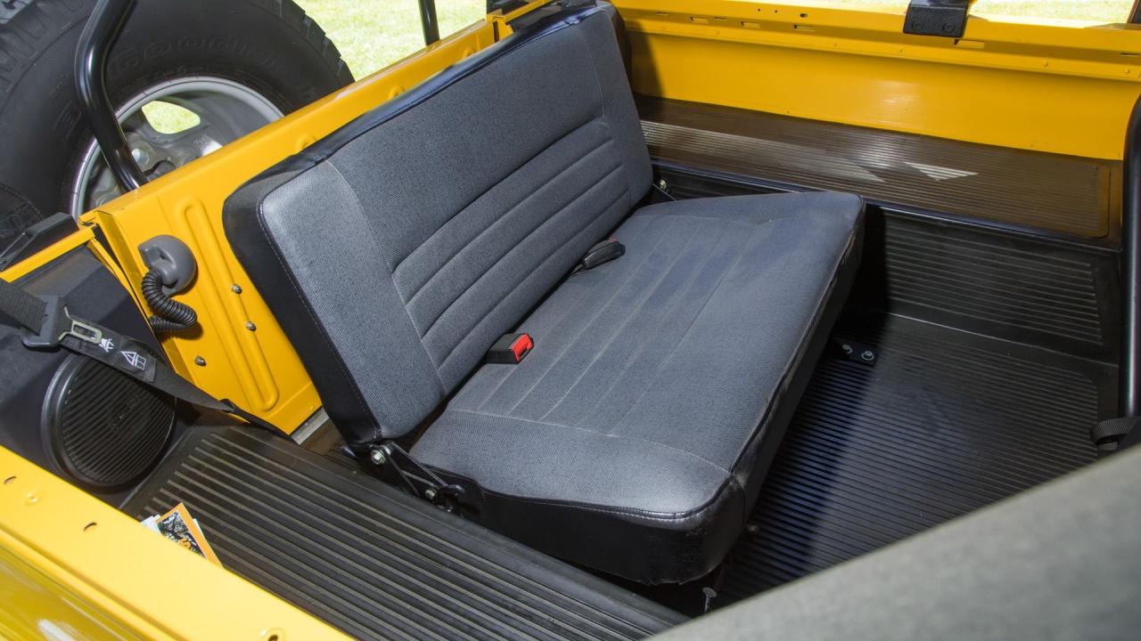 1997 Land Rover Defender 90 NAS