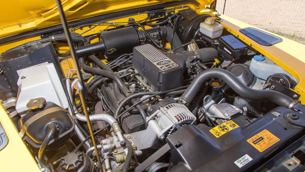1997 Land Rover Defender 90 NAS