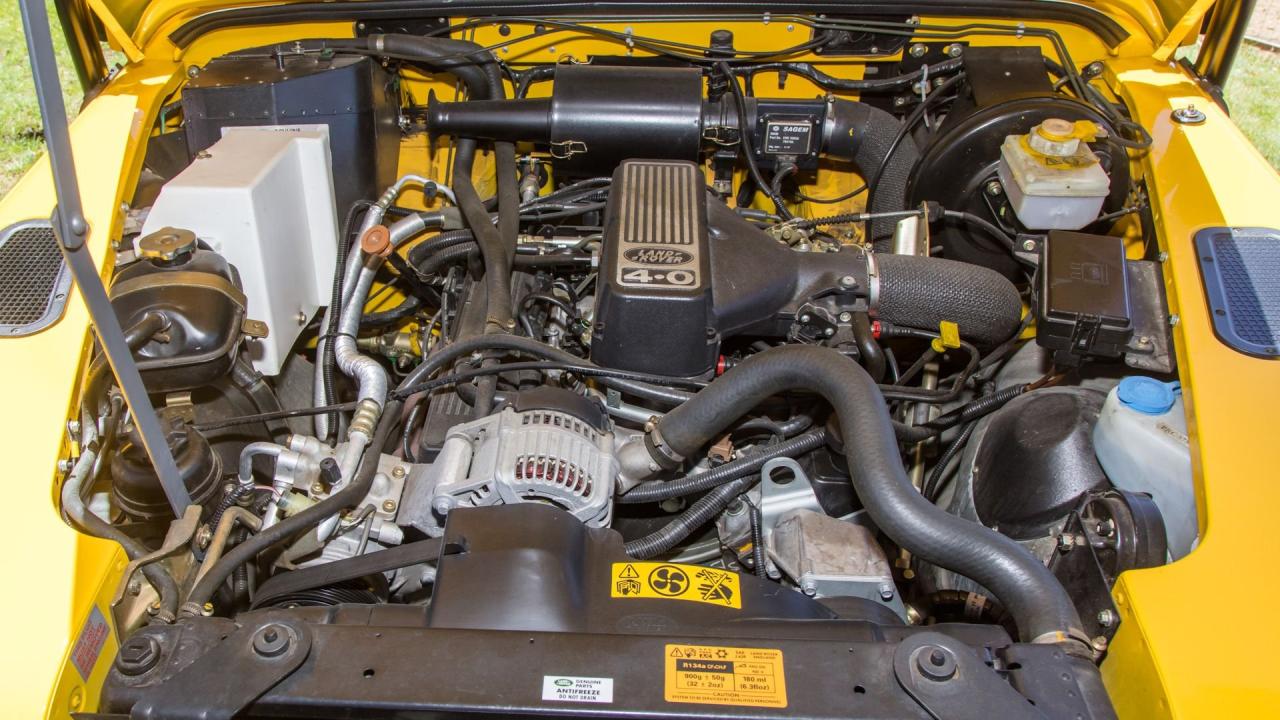 1997 Land Rover Defender 90 NAS