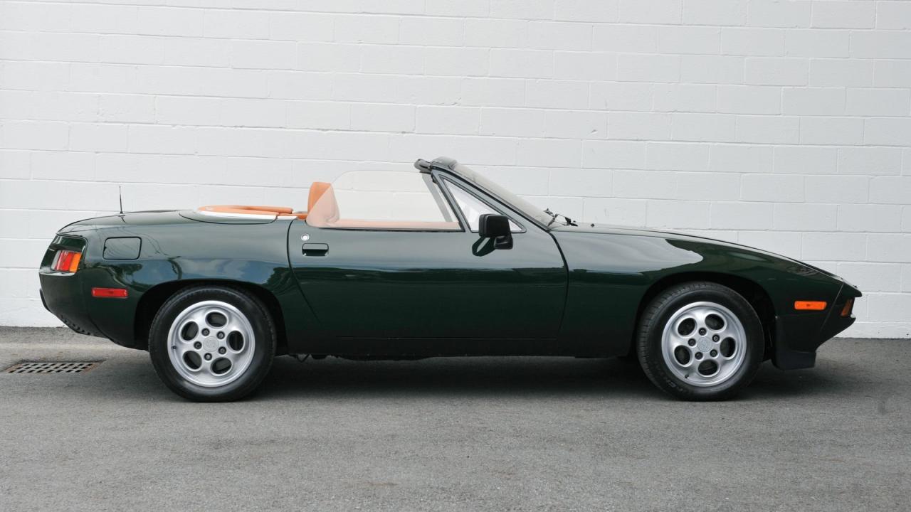 1982 Porsche 928 Convertible by Straman