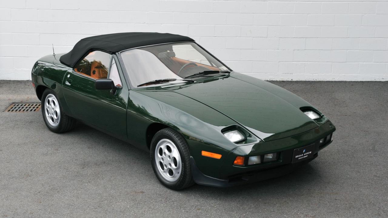 1982 Porsche 928 Convertible by Straman