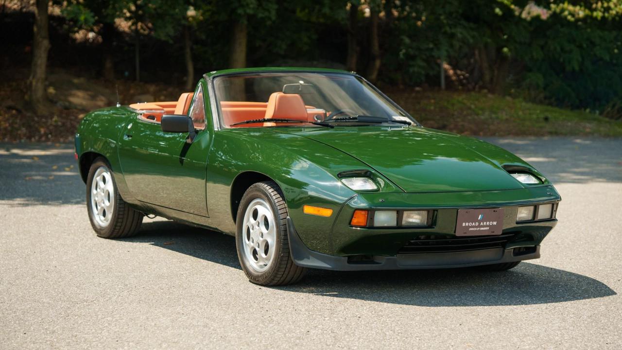 1982 Porsche 928 Cabriolet by Straman