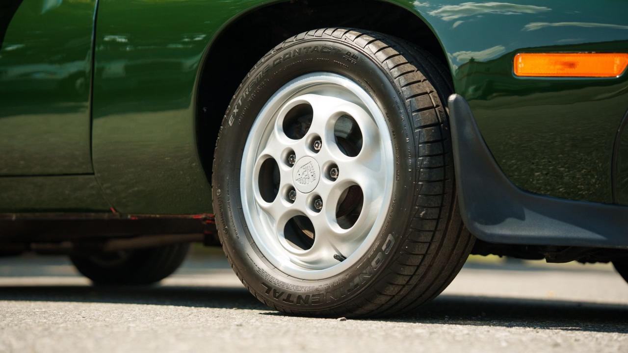 1982 Porsche 928 Cabriolet by Straman