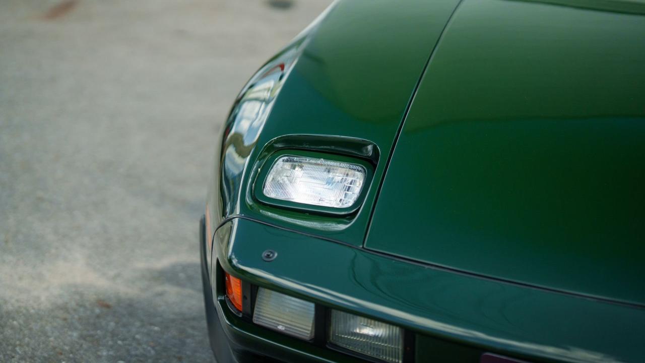 1982 Porsche 928 Cabriolet by Straman