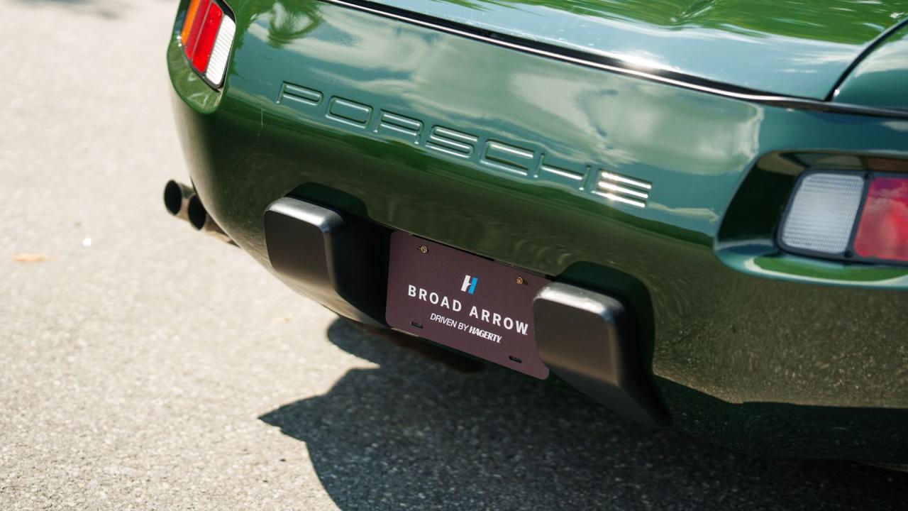 1982 Porsche 928 Cabriolet by Straman