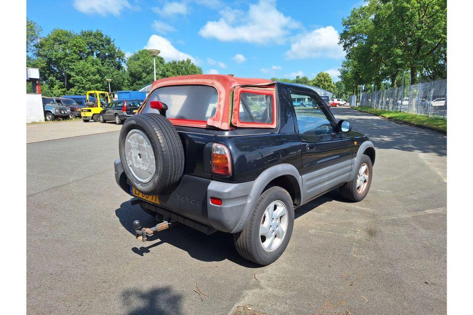 1999 Toyota Funcruiser RAV4