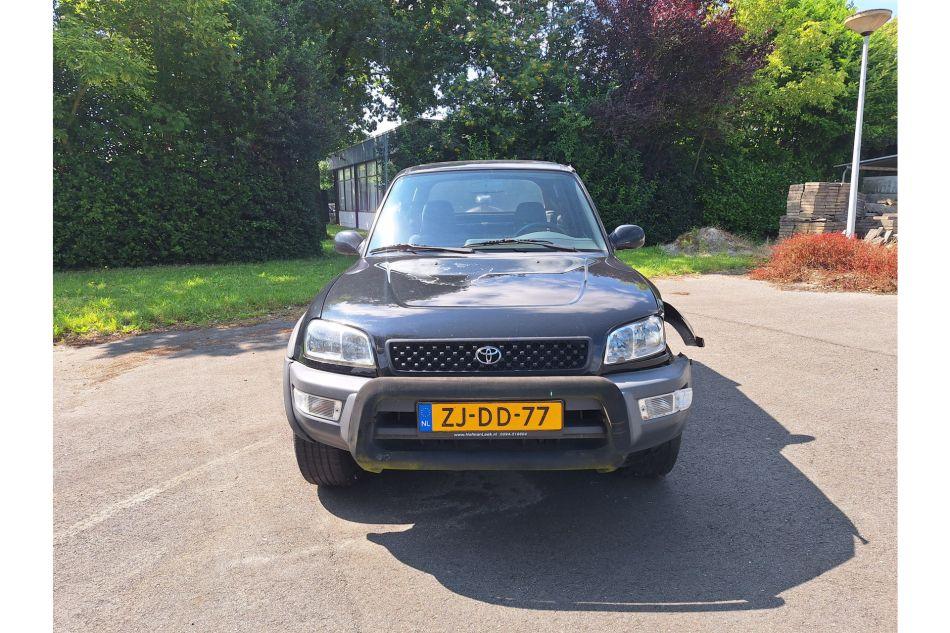 1999 Toyota Funcruiser RAV4