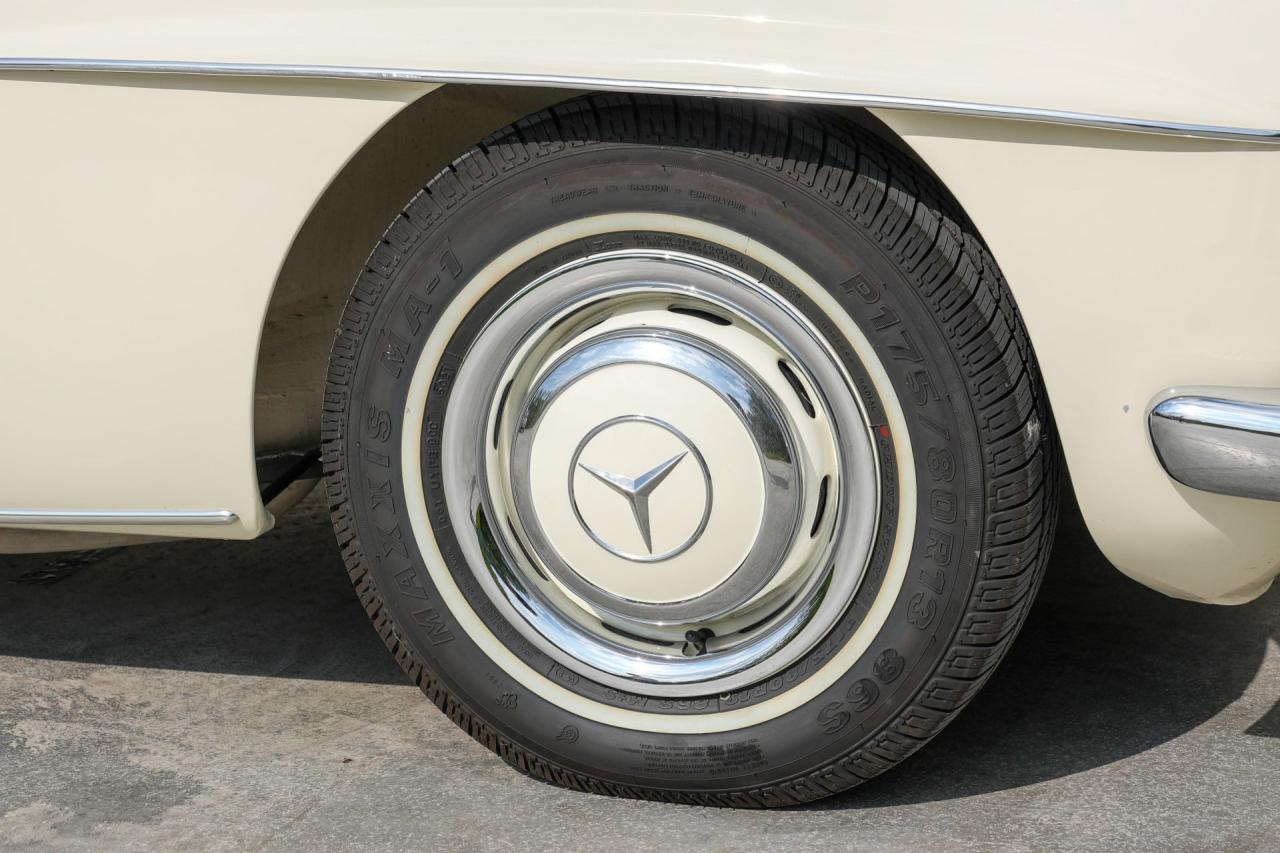 1959 Mercedes - Benz 190SL
