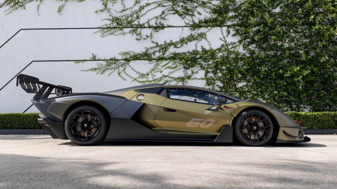 2021 Lamborghini Essenza SCV12