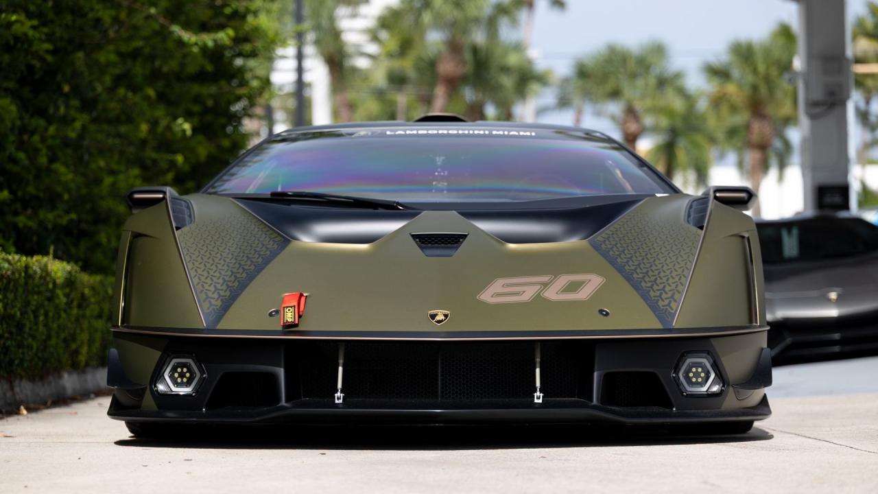 2021 Lamborghini Essenza SCV12