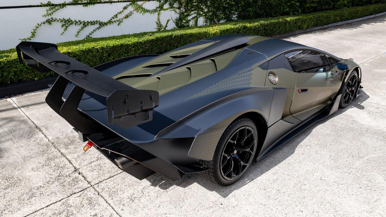 2021 Lamborghini Essenza SCV12