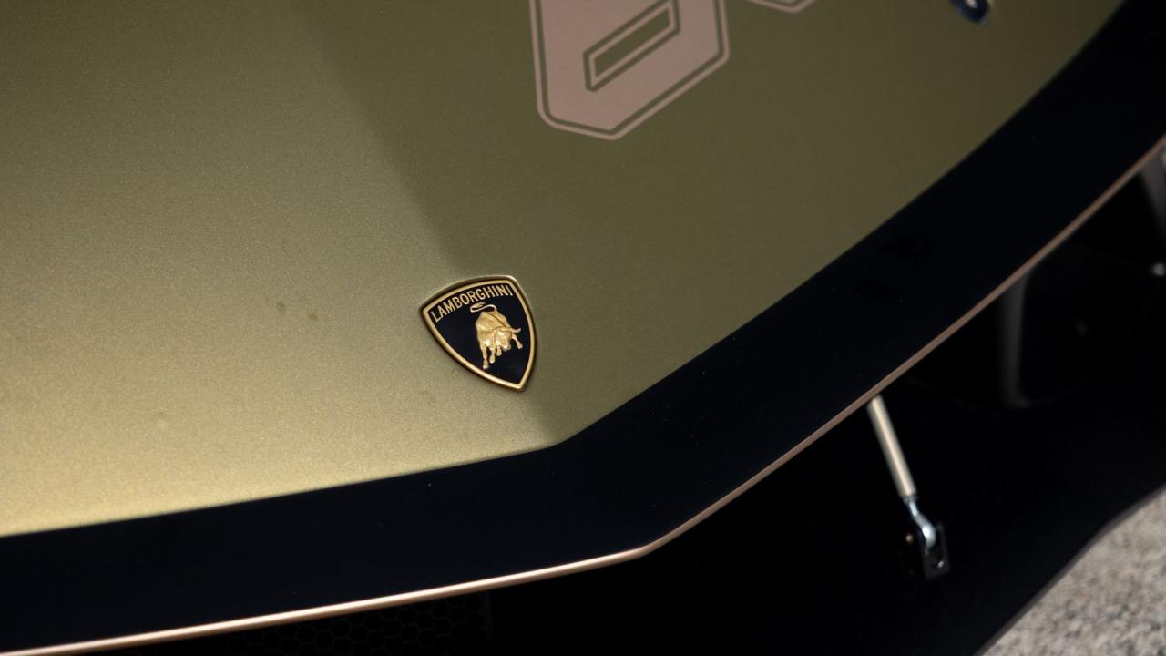 2021 Lamborghini Essenza SCV12