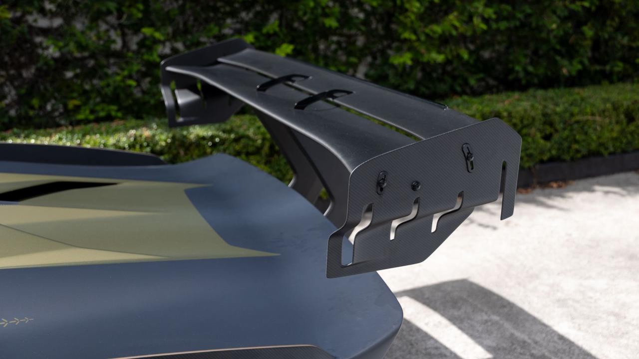 2021 Lamborghini Essenza SCV12
