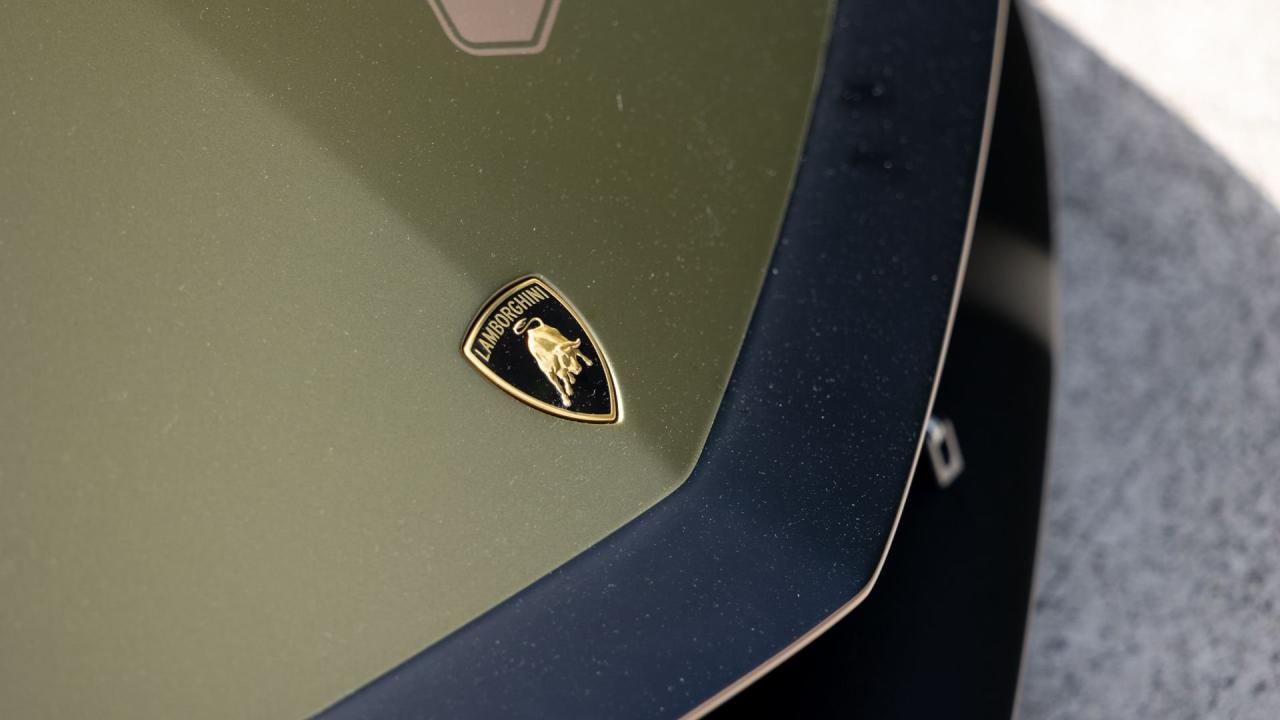 2021 Lamborghini Essenza SCV12