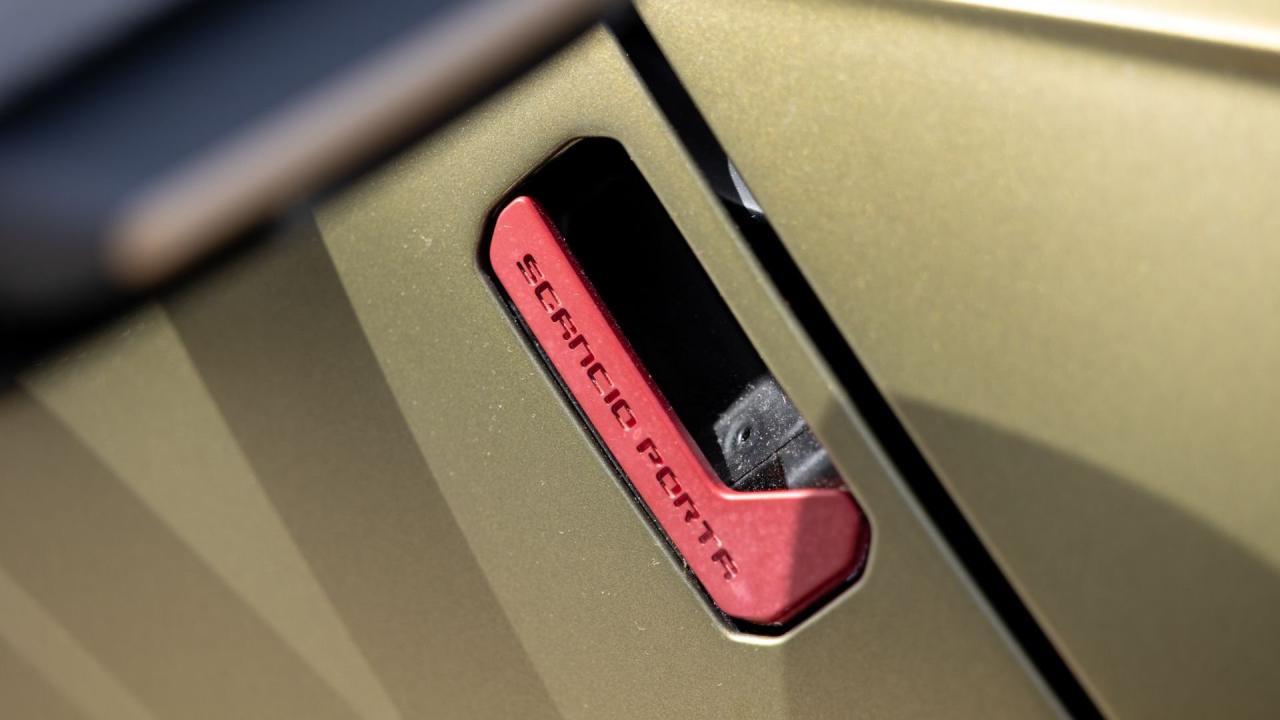 2021 Lamborghini Essenza SCV12