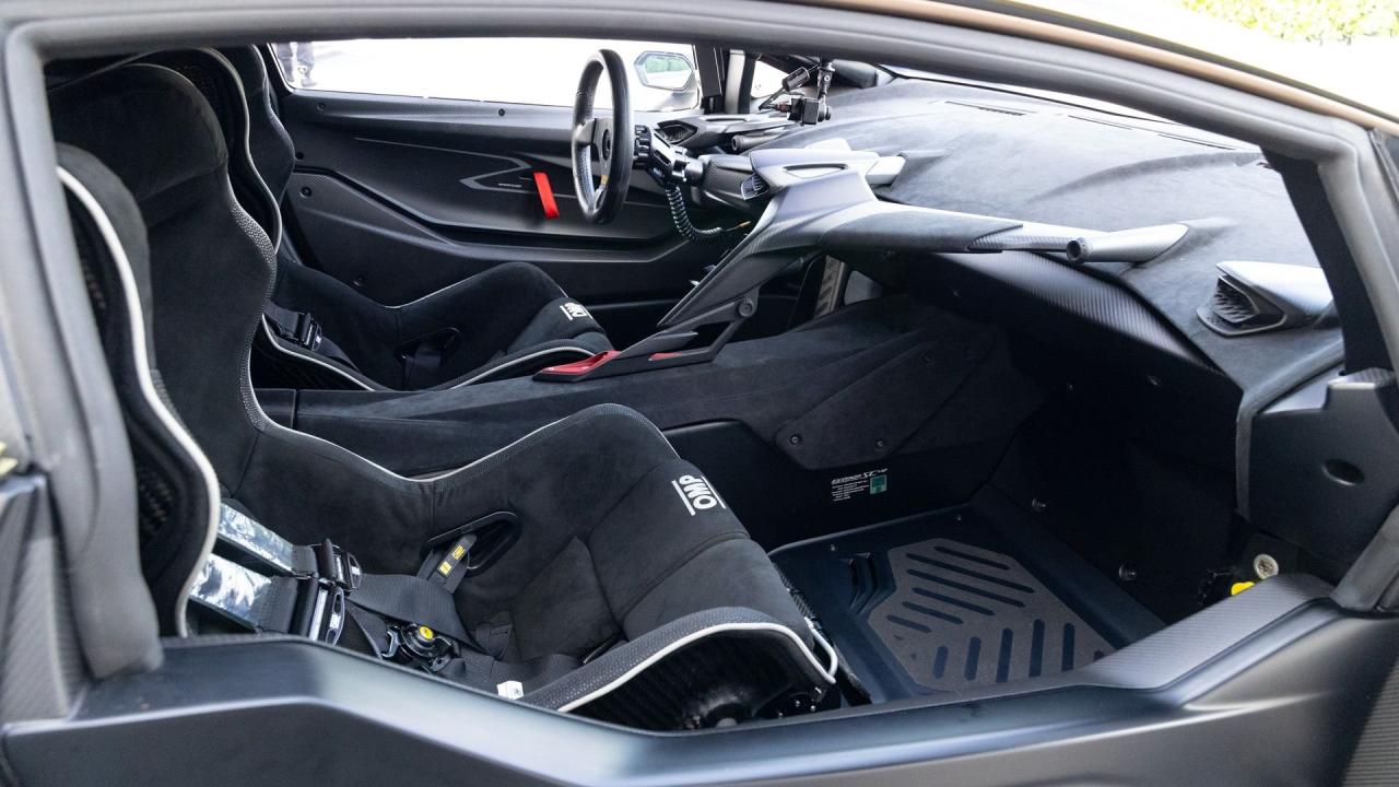 2021 Lamborghini Essenza SCV12