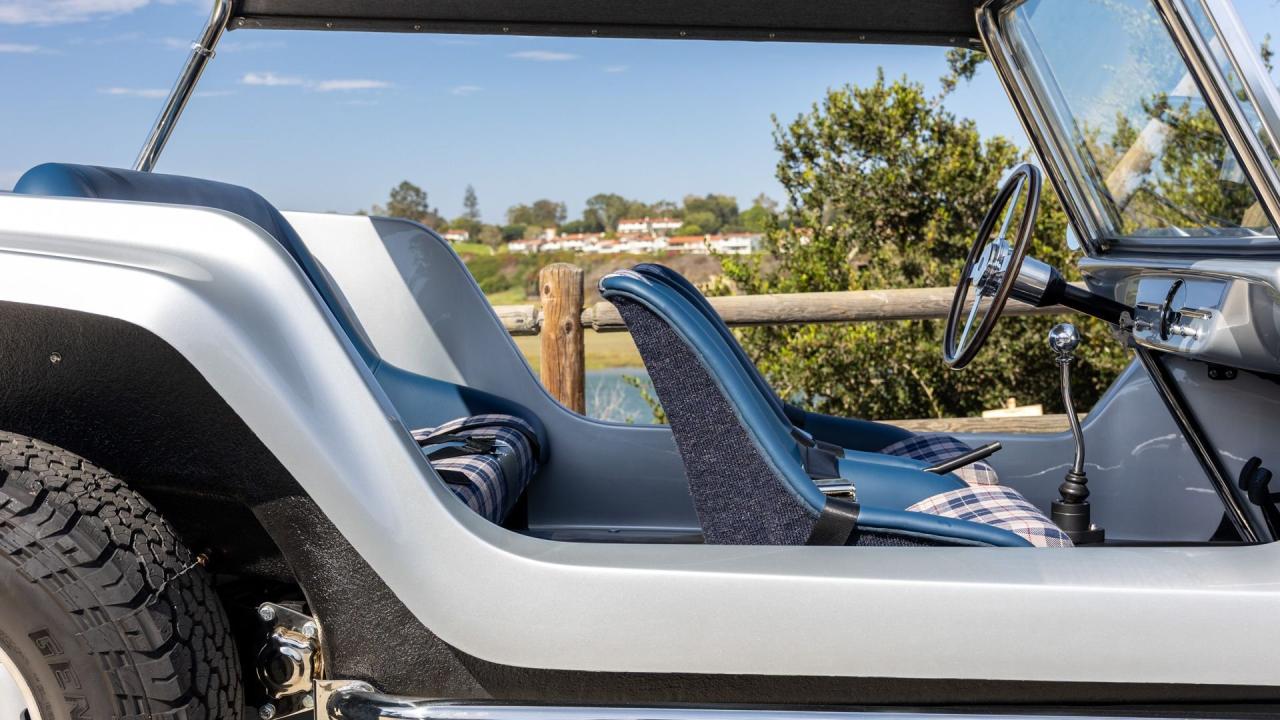 1968 Meyers Manx Remastered Silver Arrow Edition