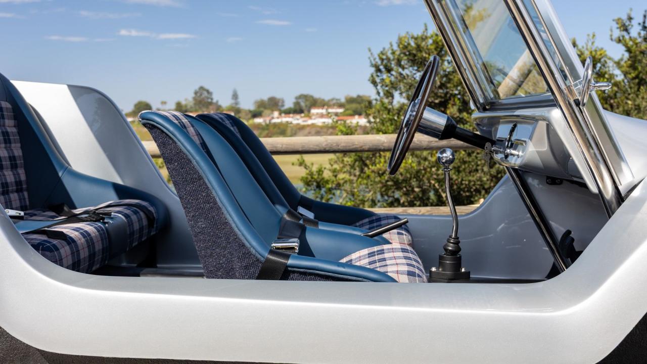 1968 Meyers Manx Remastered Silver Arrow Edition